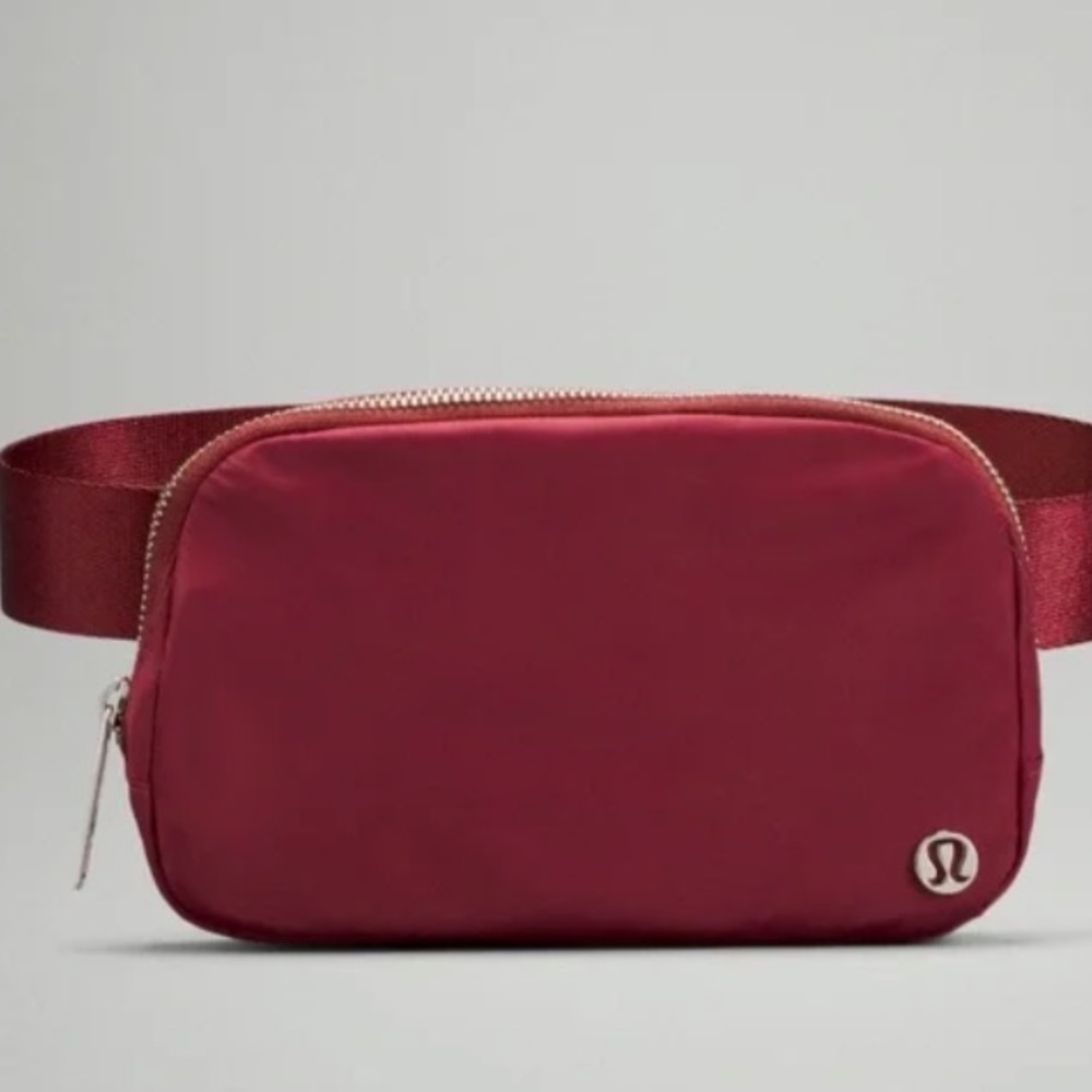 Lululemon Everywhere Belt Bag in Mulled Wine - NWT